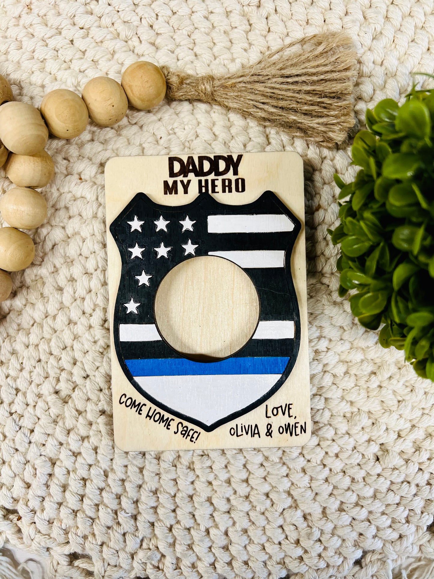 Hero picture frame holder