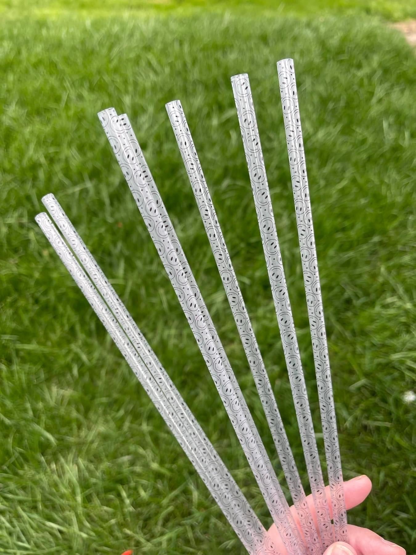 Smiley 12 inch straw
