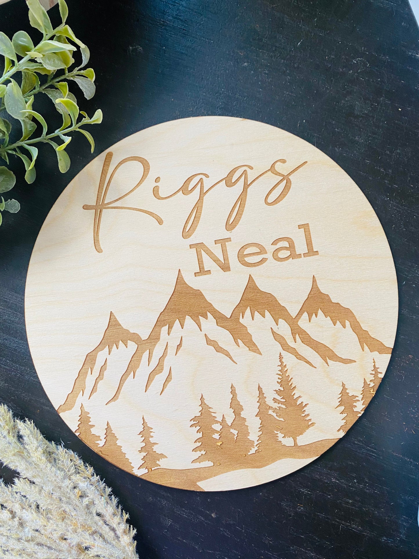 Custom mountain round