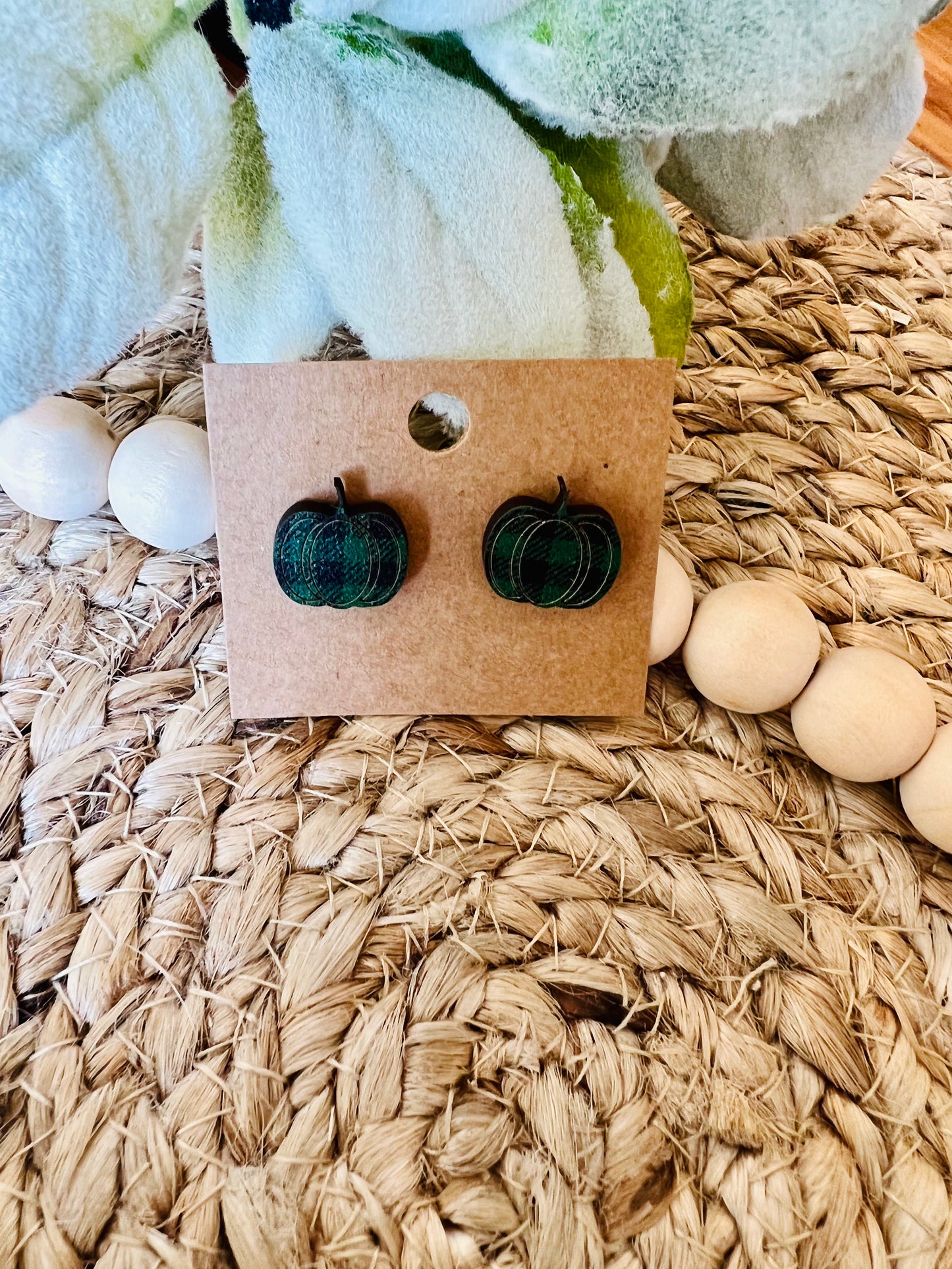 Pumpkin stud earrings